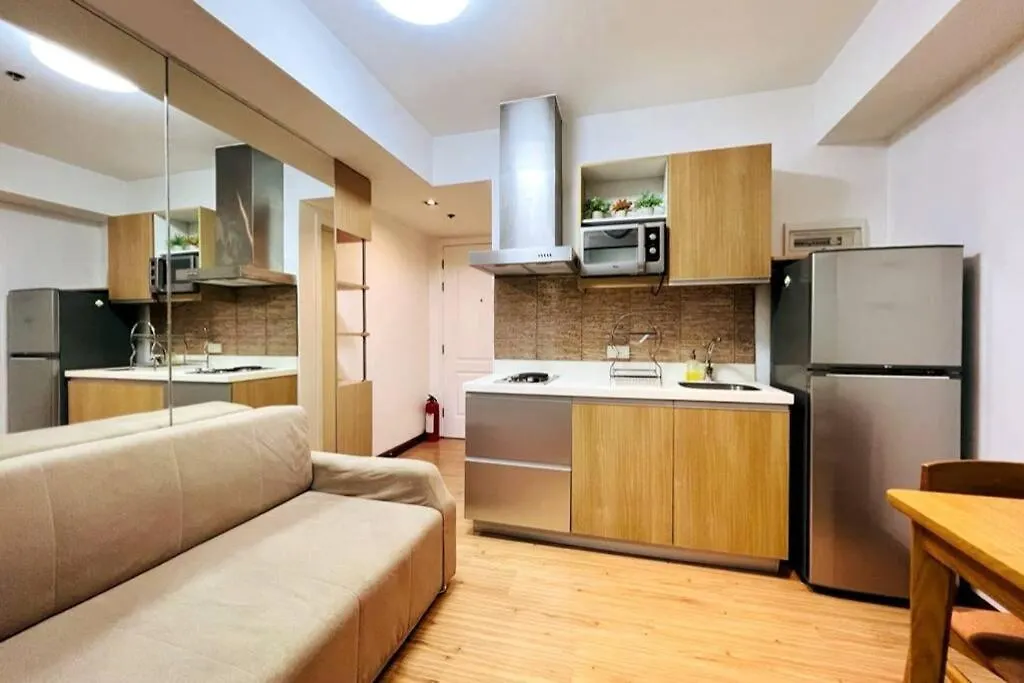 Апартаменты Simple Wooden Style Condo Unit Манила